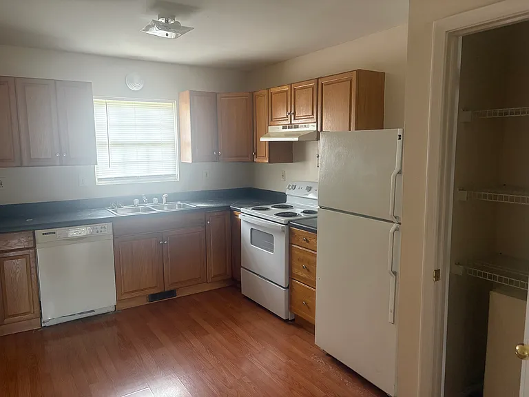 106 Marney Ct — Photo 7