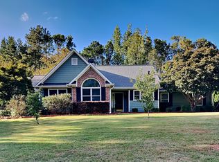 115 Pecan Lake Dr, Sharpsburg, GA 30277