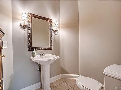 5th image of 55 Aspen Woods Dr