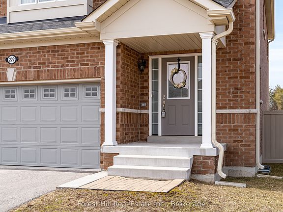 3rd image of 222 Springfield Cres