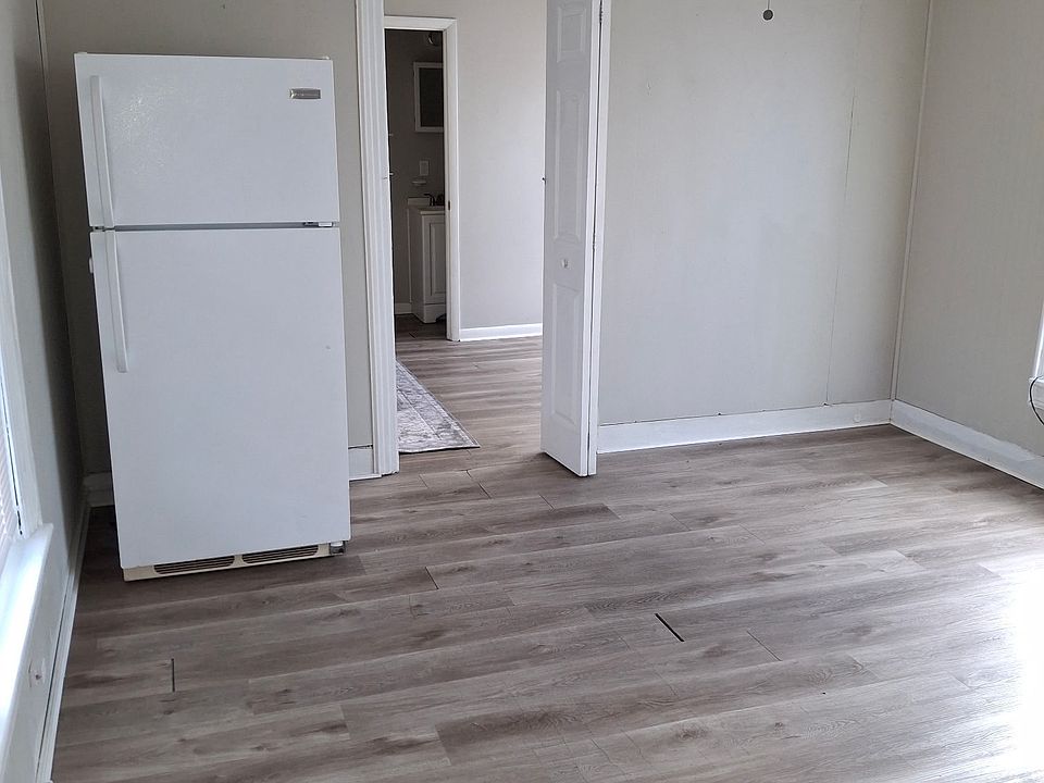 1st image of 220 W Franklin St #3F