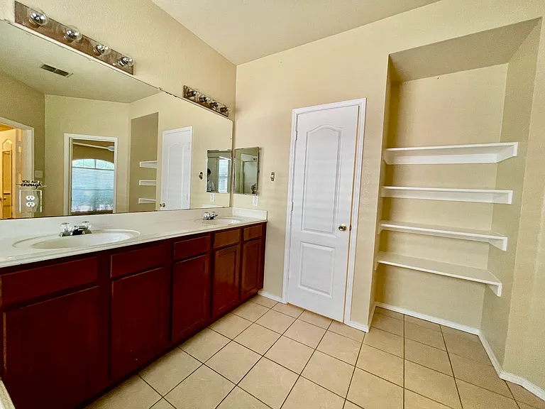 1535 Silver Spur Dr — Photo 11