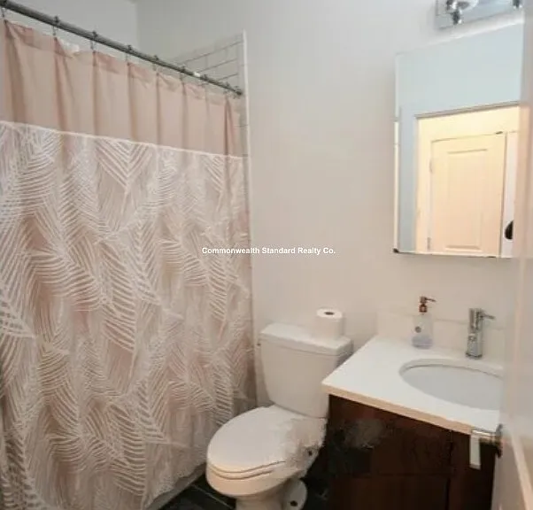 15-2 Marney St — Photo 3