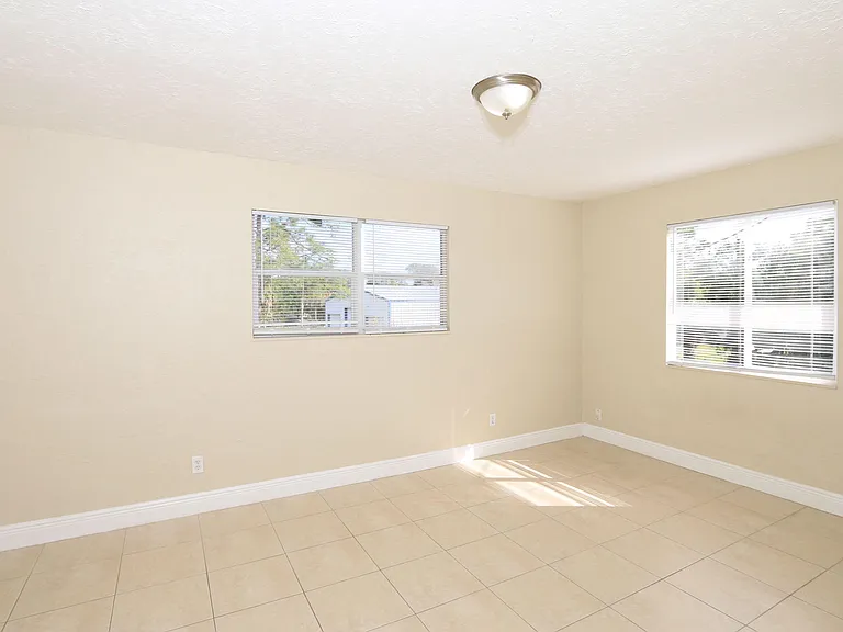 4916 Silver Oak Dr — Photo 27
