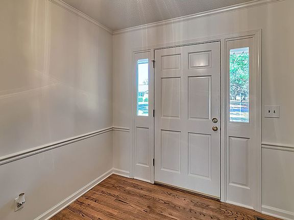 Hardwood entry foyer