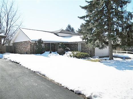 4th image of 4305 Applewood Ln