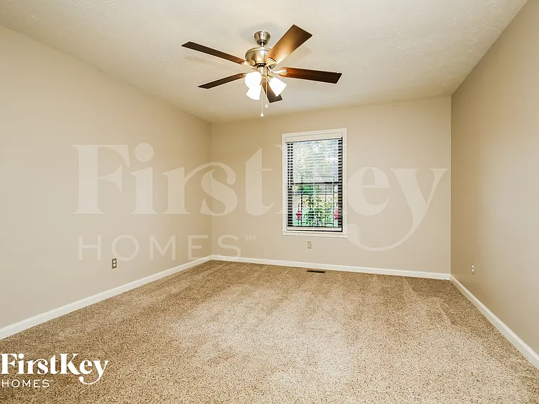 1011 Wildwood St — Photo 7