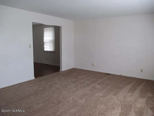 3 bed, 2.5 bath, $1,695 — Photo 2