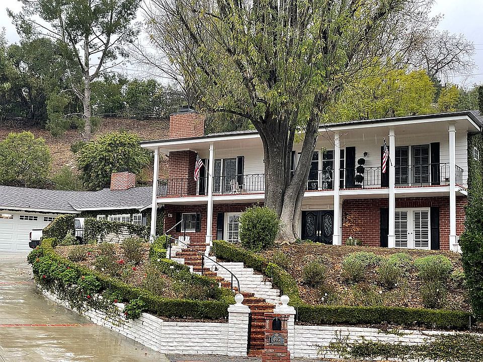 1st image of 885 Gray Ct