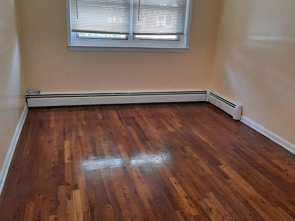 1824 Monroe Ave Bronx NY Zillow