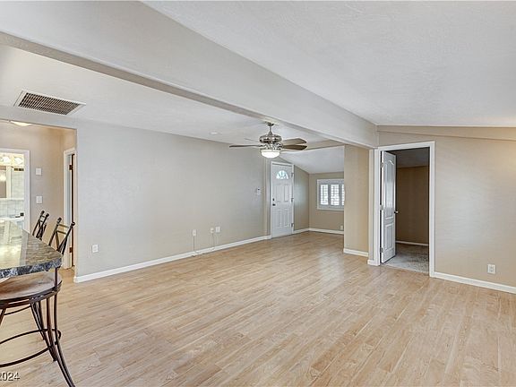 4th image of 659 California Ave
