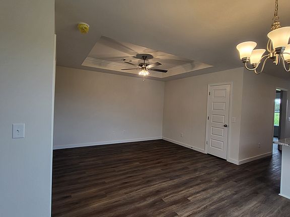 5th image of 32 Ashford Way #1-13