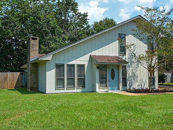 3rd image of 1021 Darlington Oak Dr
