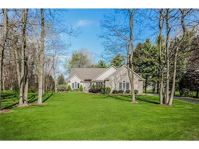 1933 Mist Wood Dr photo 1