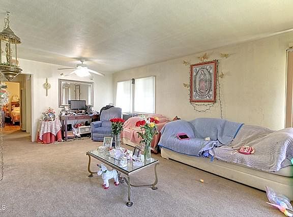 5th image of 300 E Santa Paula St