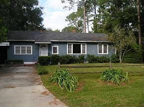Cottage Home with Pool