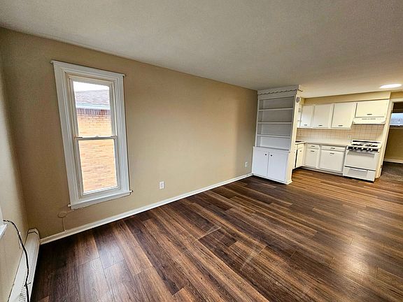 4th image of 2684 Sheridan Dr APT 4