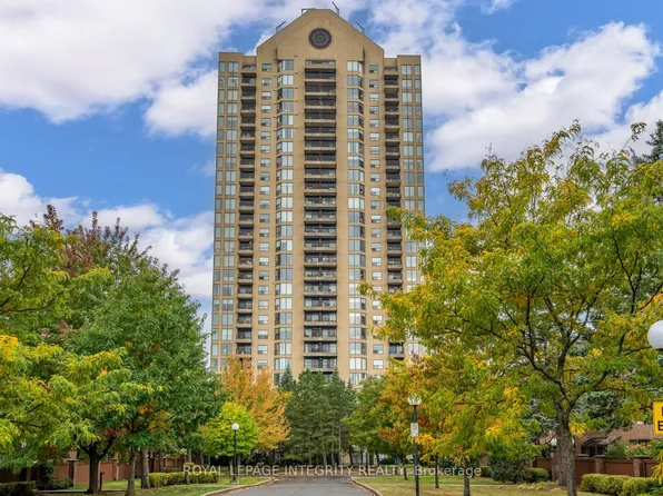 545 Saint Laurent Blvd #302, Ottawa, ON K1K 4H9