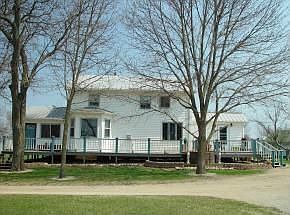 1st image of W753 E Waushara St