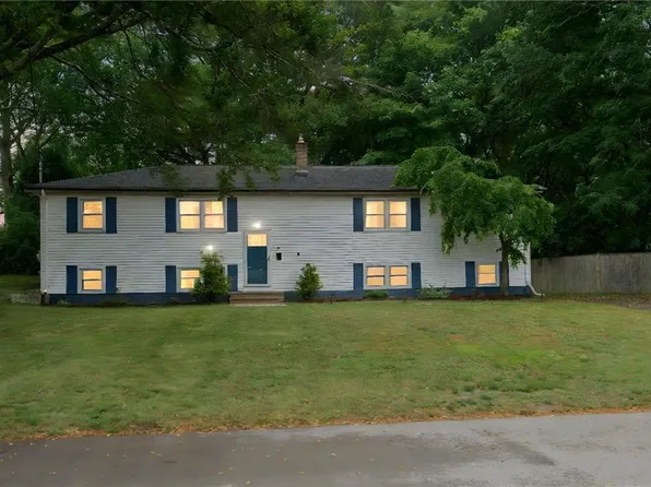 22 Riverdale Rd, Westerly, RI 02891