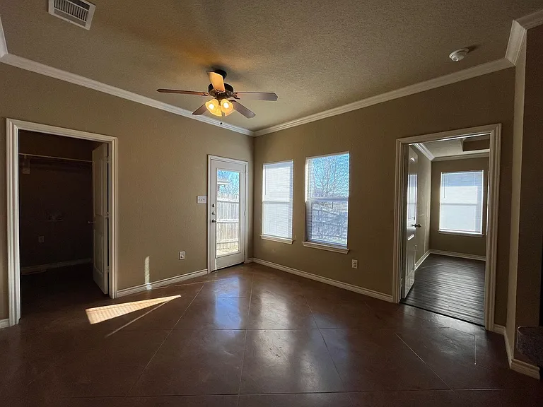 3016 Beauford St — Photo 4