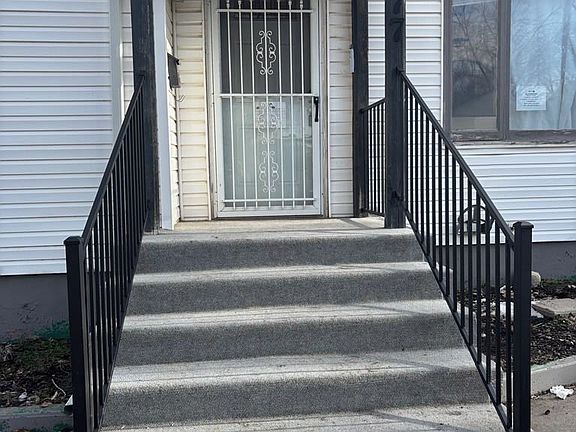 2nd image of 77 Cottonwood Ave