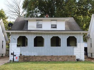 715 W Division St, Decatur, IL 62526