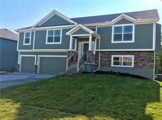 7624 N Cypress Ave, Kansas City, MO 64119