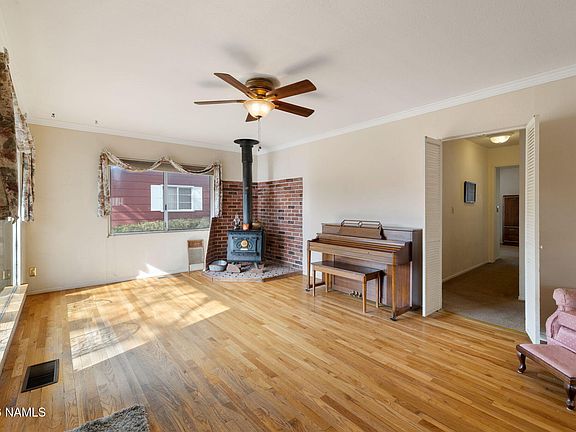 3rd image of 920 W Sheridan Ave