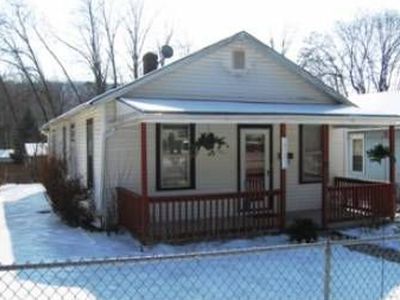 1010 Charles St, Coatesville, PA, 19320