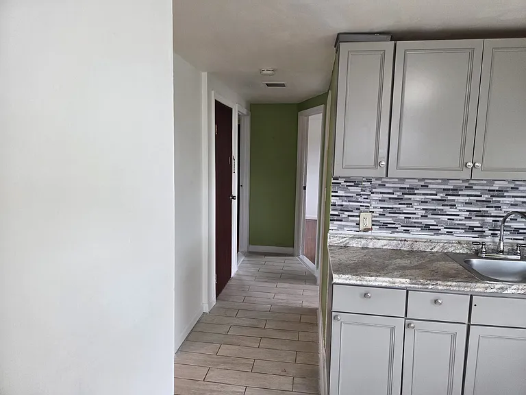 5 Wildflower Ln — Photo 2