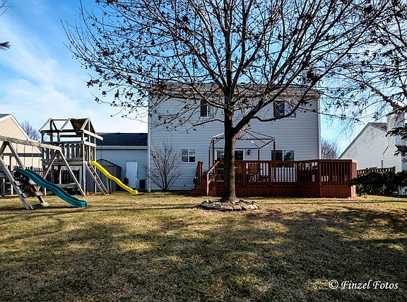 2nd image of 3960 Thornberry Way