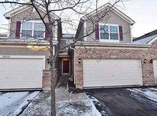 6N325 Whitmore Cir #B, St Charles, IL 60174