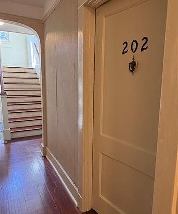 3rd image of 1507 Napoleon Ave #202