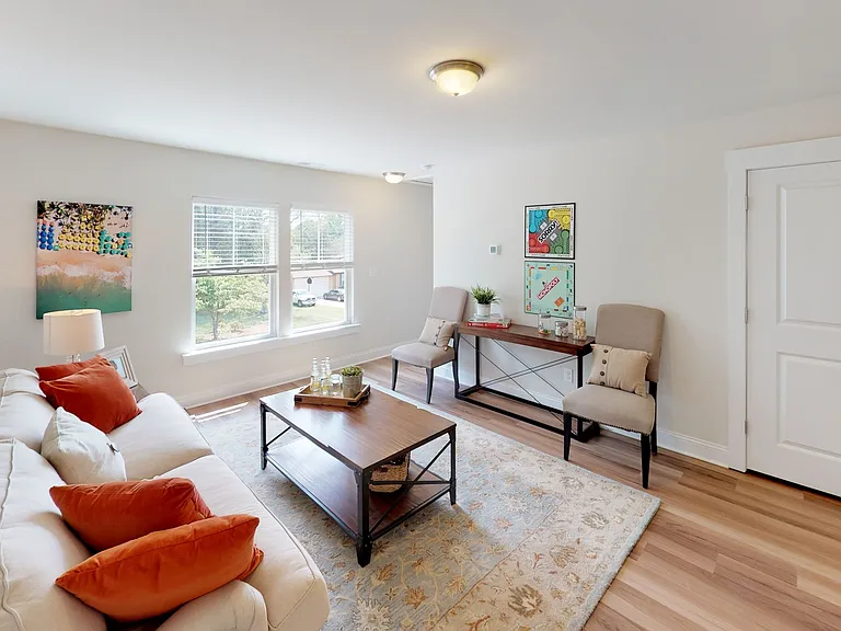Chandler Commons — Photo 12