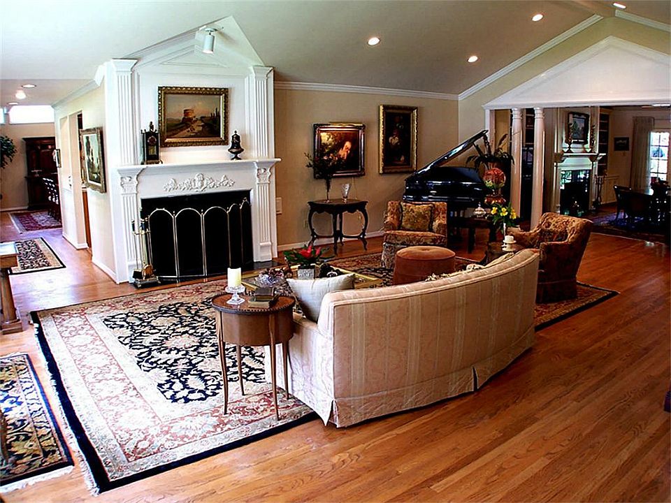 1st image of 825 Saddlewood Ln