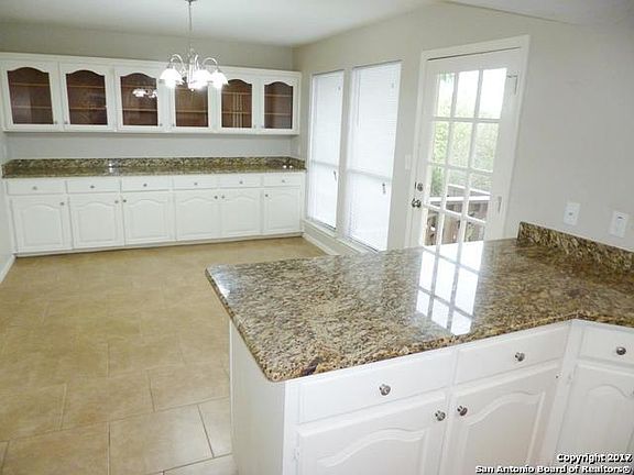 5th image of 3906 Crestridge Dr