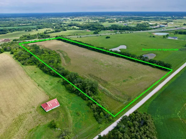 2 NE Stonum Rd, Lathrop, MO 64465