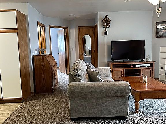4th image of 4505 1st Ave SW Unit 2
