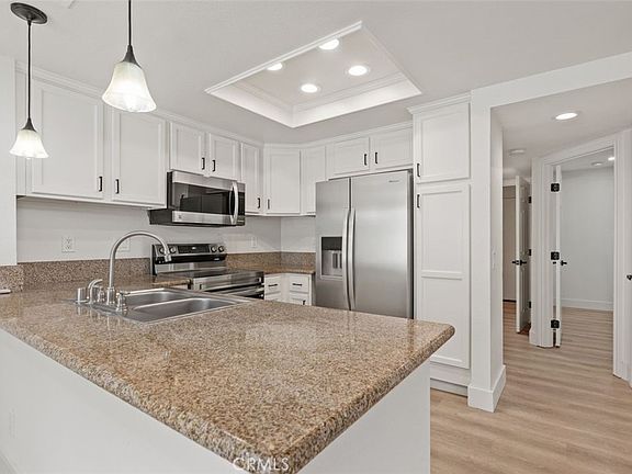 4th image of 142 Stanford Ct #71