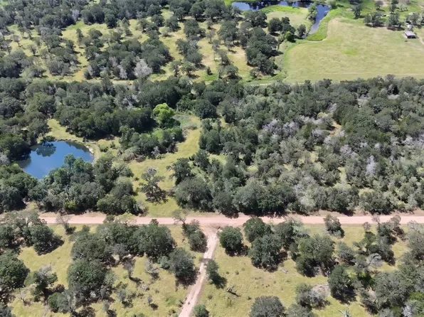 2-191 Paffen Rd, Paige, TX 78659