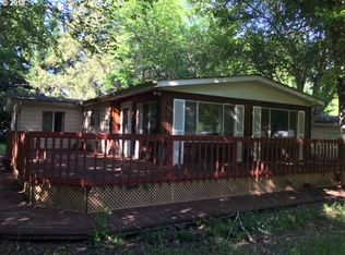 43724 McKenzie Hwy, Leaburg, OR 97489