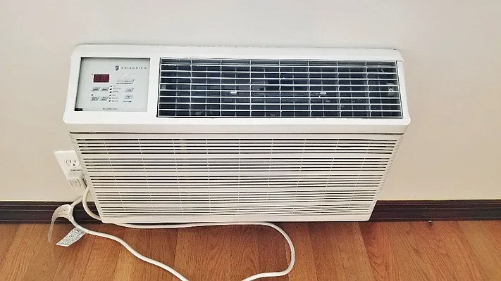 Rented by Azure Realty NY LLC | media 10