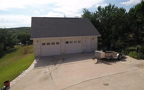 3rd image of 636 Newport Dr