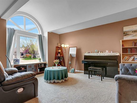 5th image of 1102 Wascana Highlands