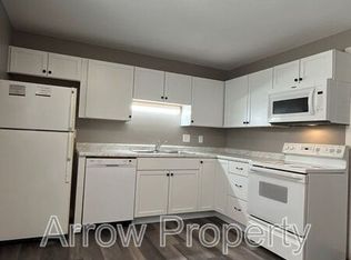 1027 A St #12, Lincoln, NE 68502