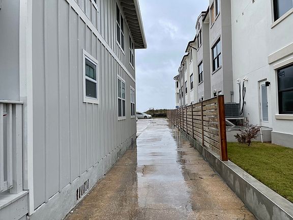 2nd image of 1123 1st St S #1