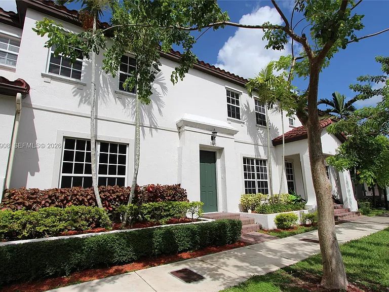 9540 SW 169th Pl #9540 — Photo 3