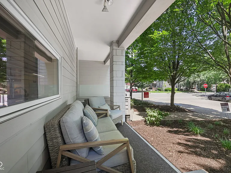 932 N Broadway St #1 — Photo 34