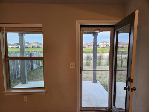 5th image of 17228 Crowndale Dr